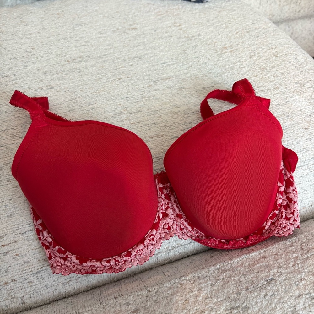 Wacoal Embrace Lace Red and Pink Lace Bra 34DDD 853191